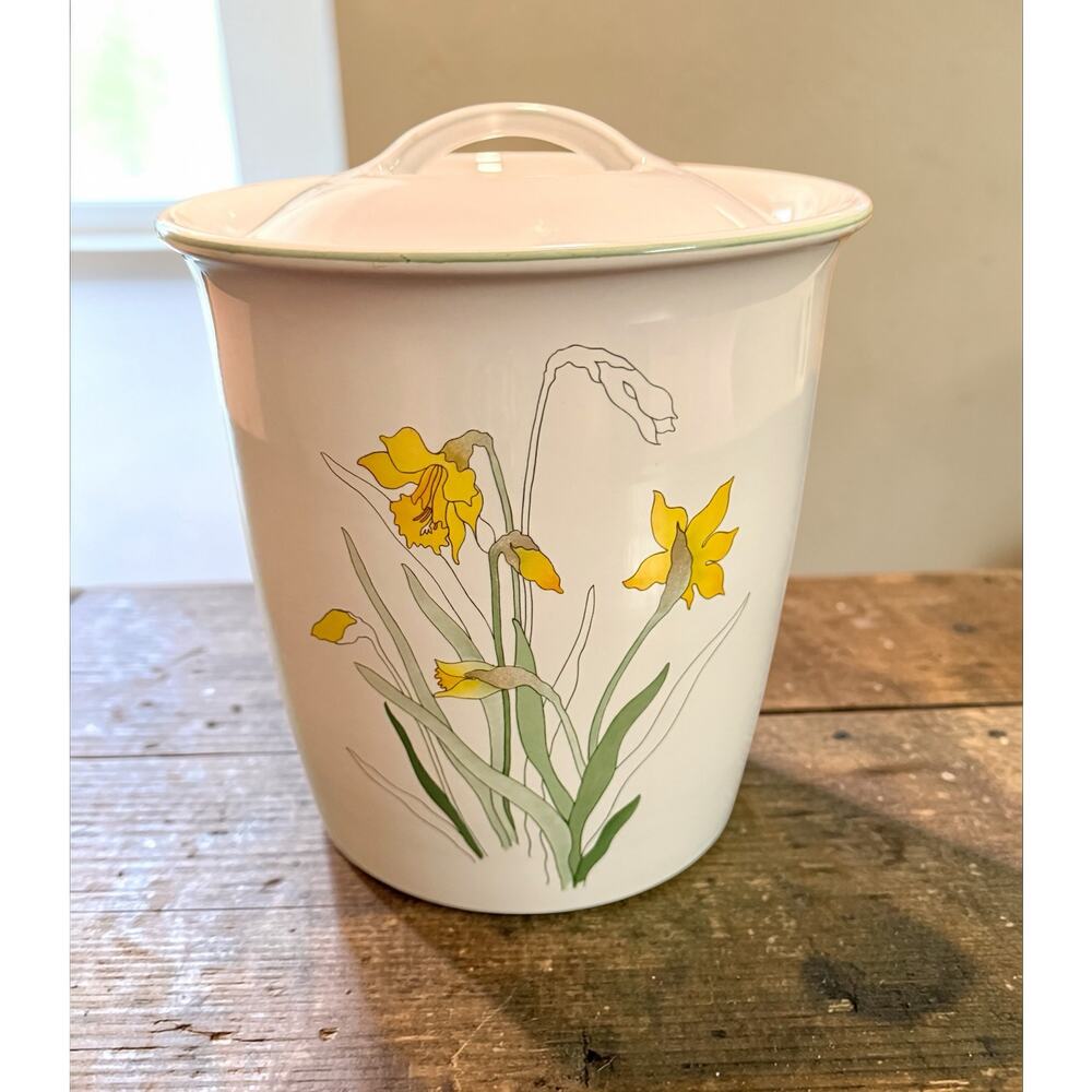 Vintage Mary Lou Goertzen for Block "Daffodil" Canister with Lid